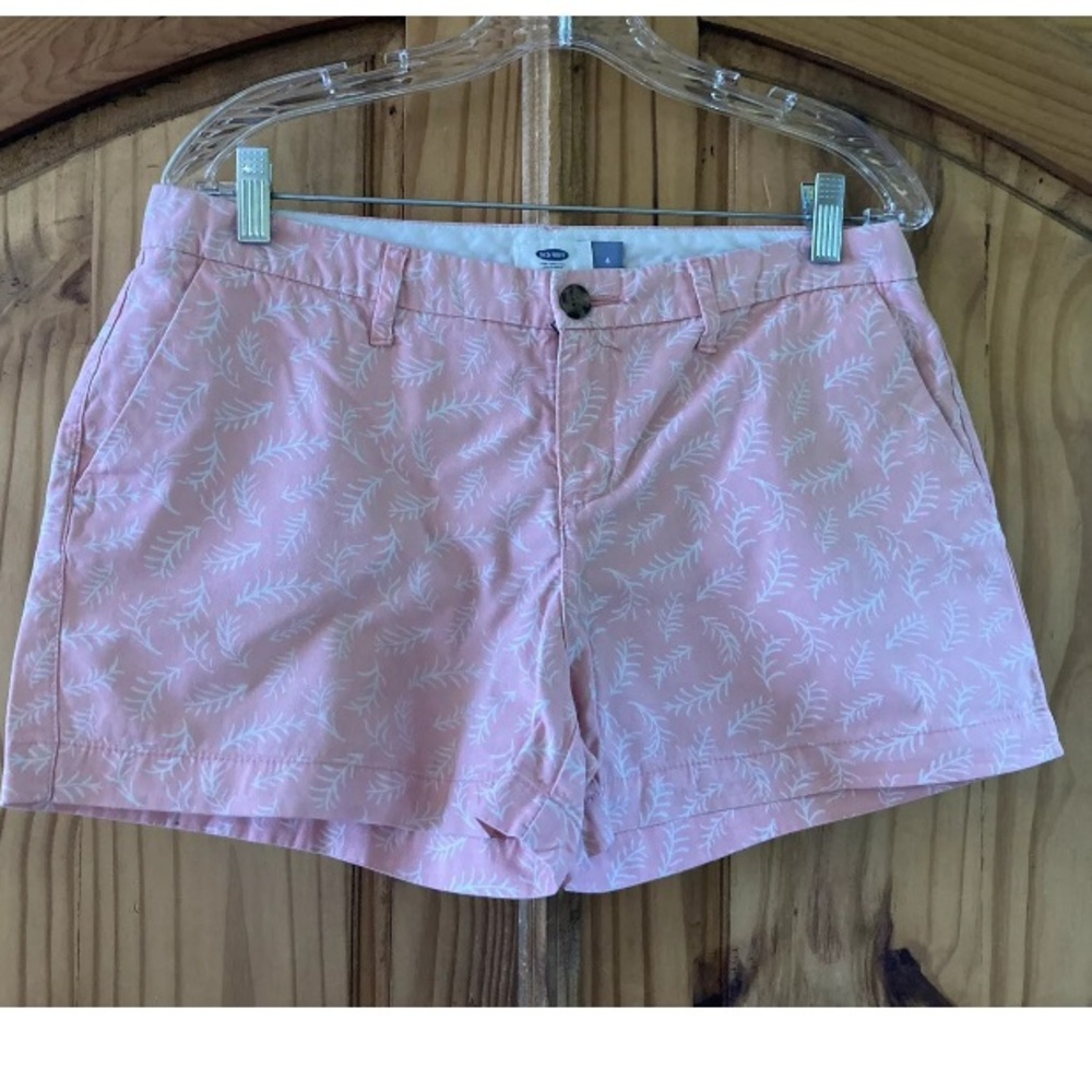 Women's Old Navy pink white branches flat front cute chino shorts size 6